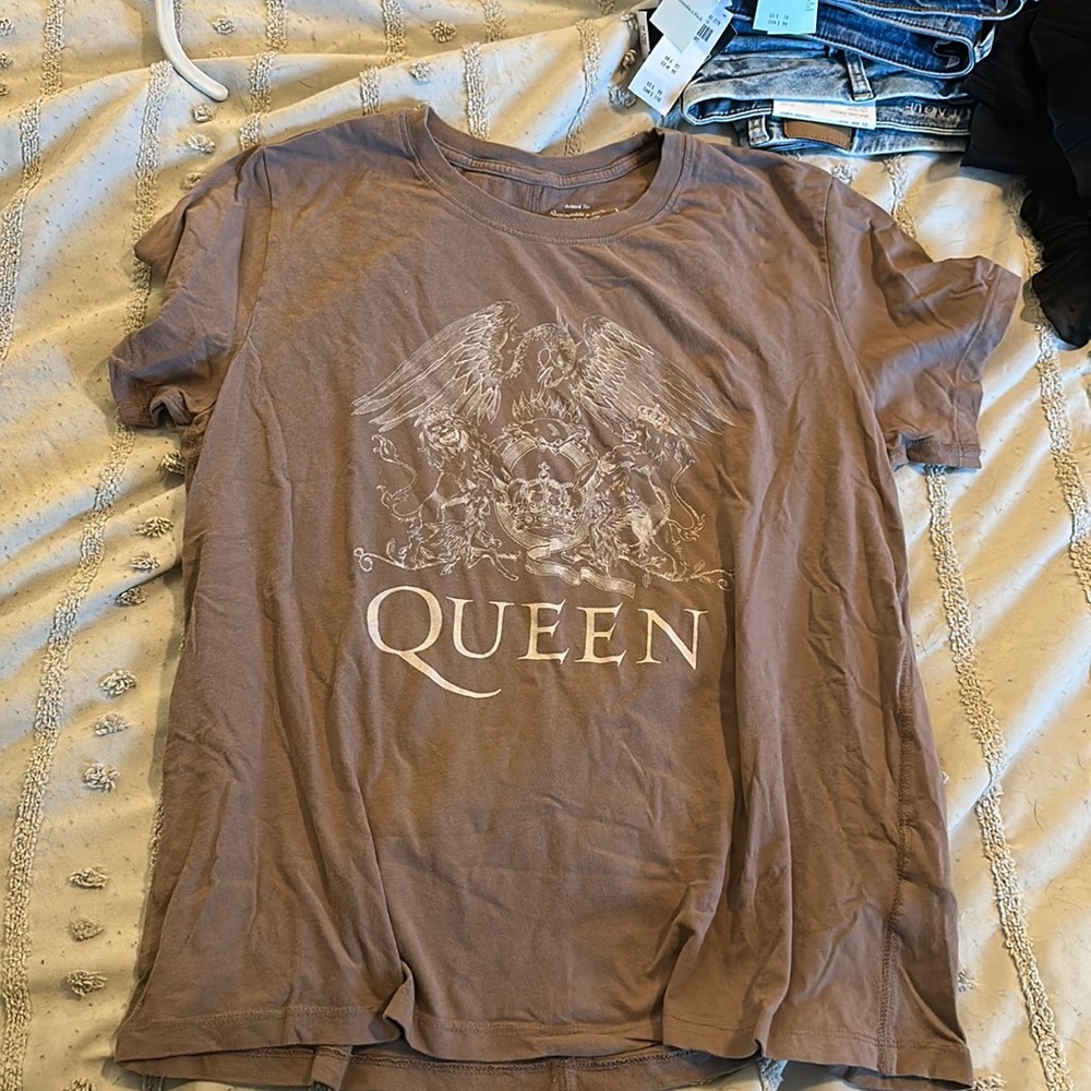 Abercrombie and fitch band T